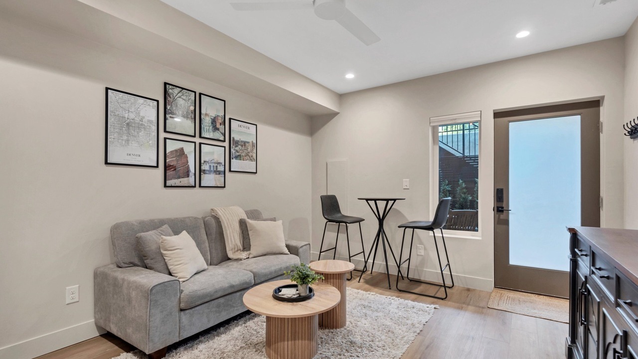 Photo of Livingroom in West Colfax
