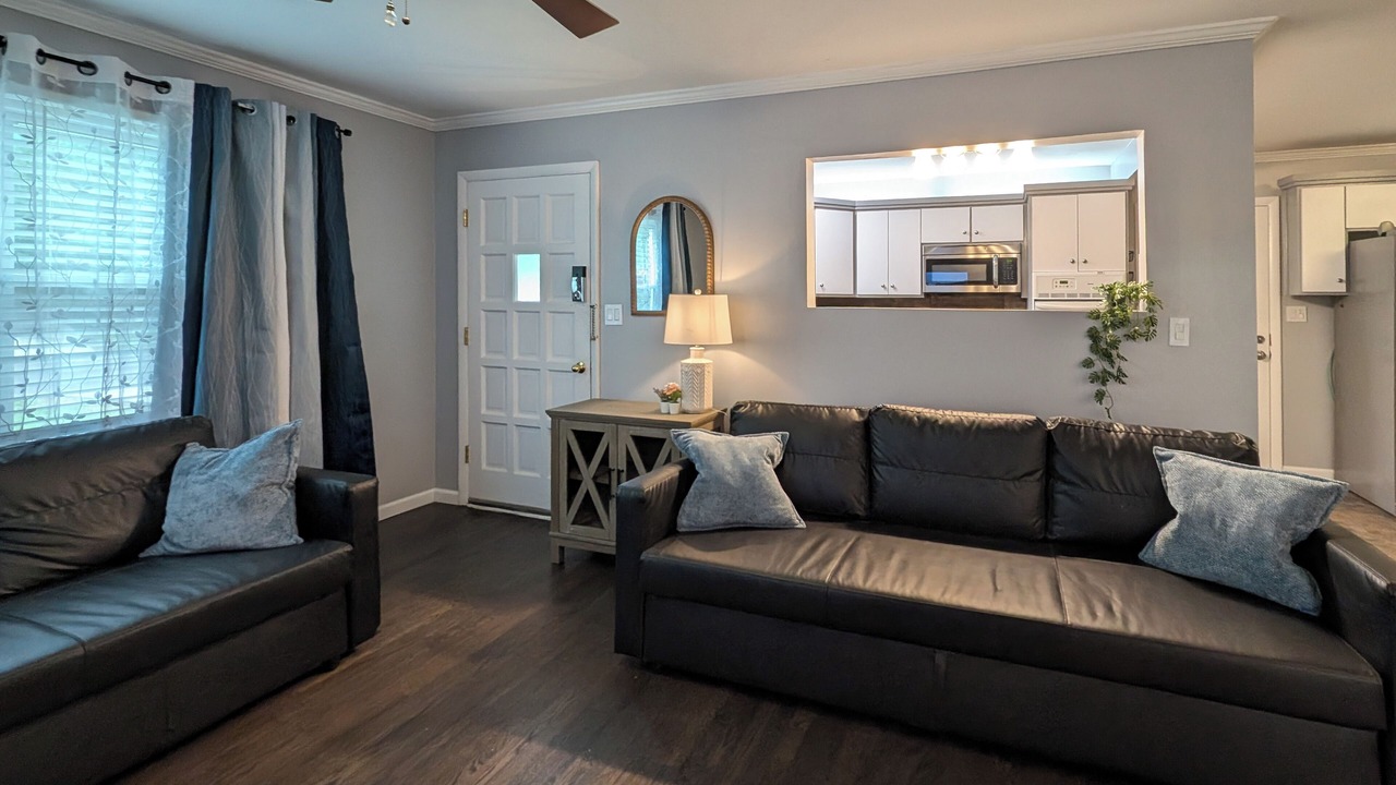 Photo of Livingroom in Overland Park