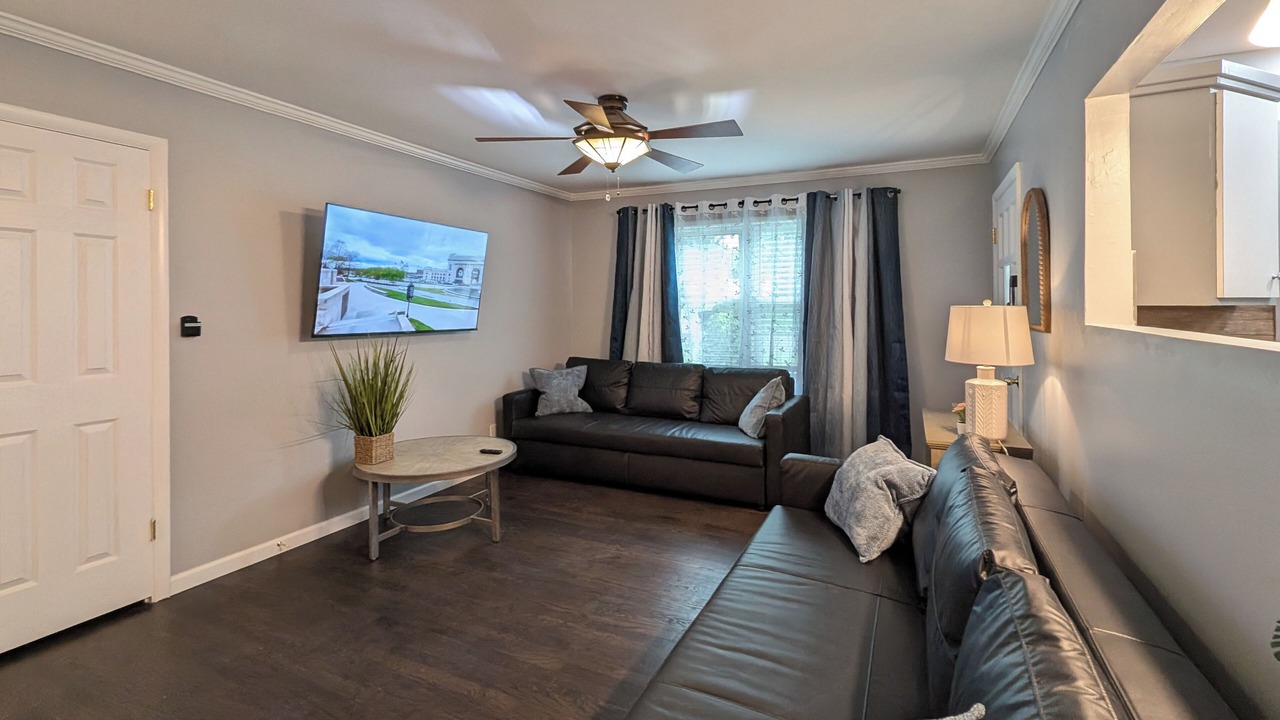 Photo of Livingroom in Overland Park