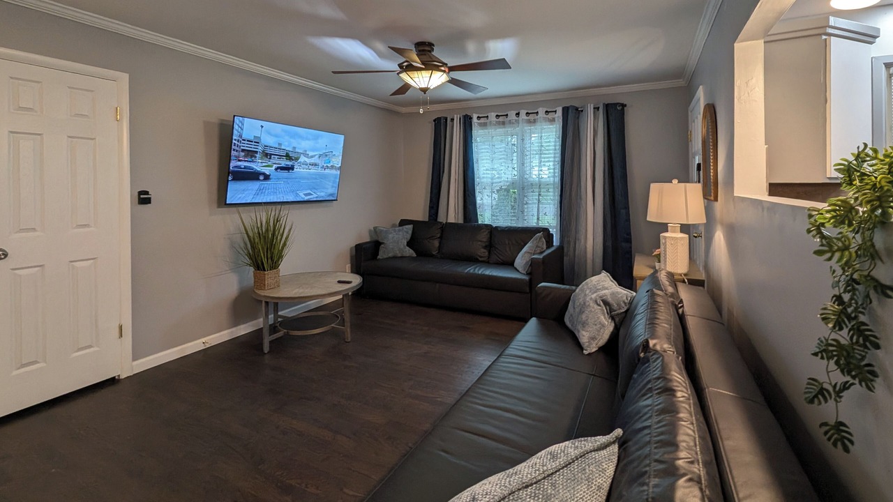 Photo of Livingroom in Overland Park