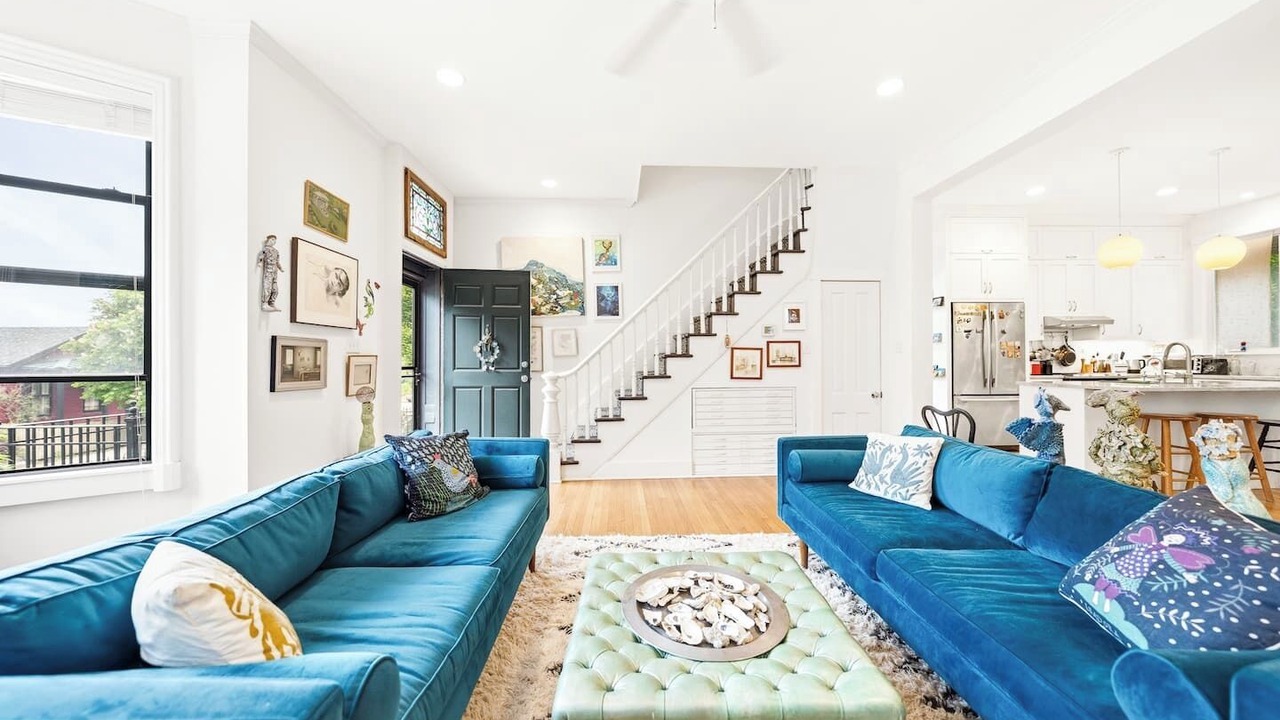 Photo of Livingroom in Westside North