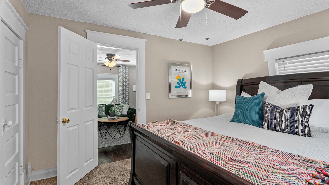 Photo of Bedroom in Rosedale