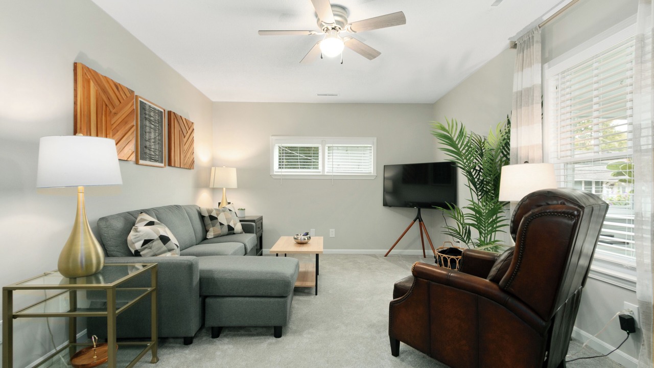 Photo of Livingroom in Rosedale