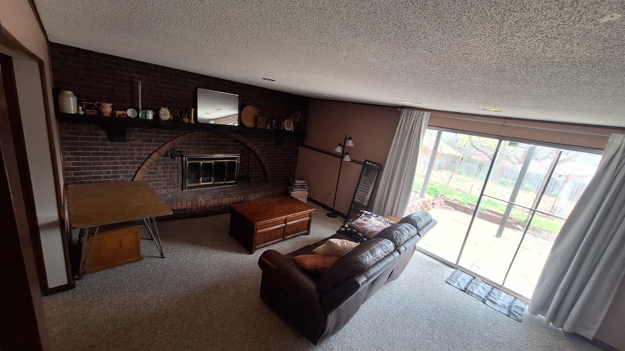 Photo of Livingroom in Raytown
