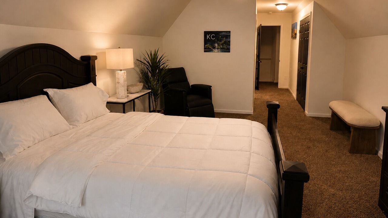 Photo of Bedroom in Leawood