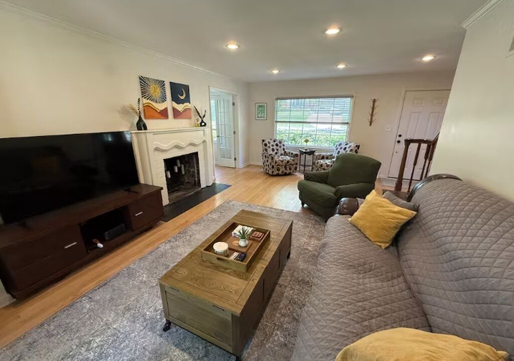Photo of Livingroom in South Kansas City