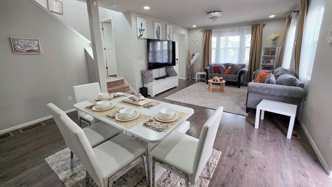 Photo of Livingroom in Gateway