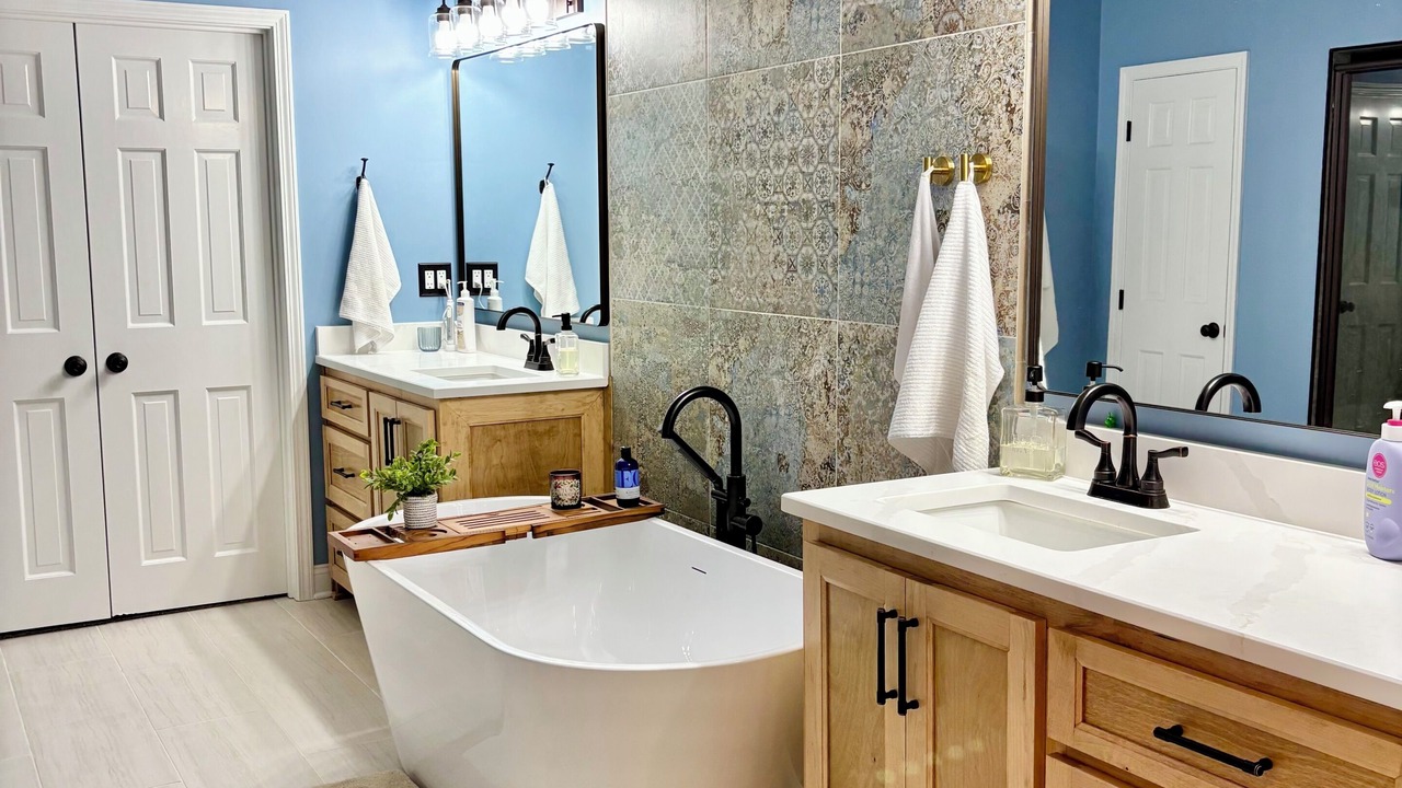 Photo of Bathroom in New Century