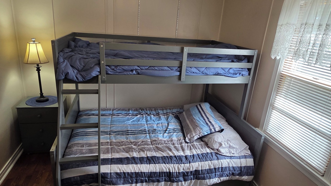 Photo of Bedroom in Russell
