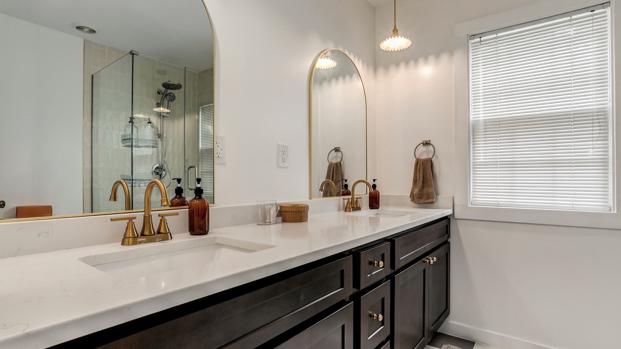 Photo of Bathroom in Prairie Village