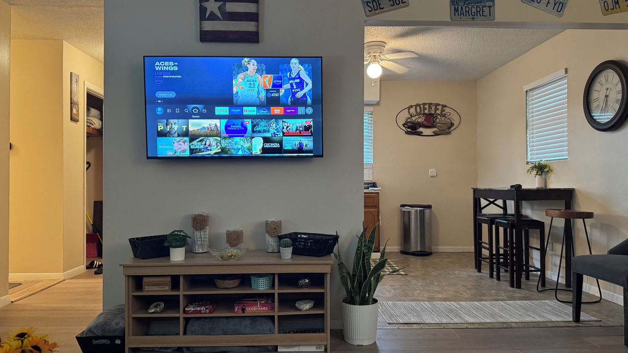 Photo of Livingroom in Junction City