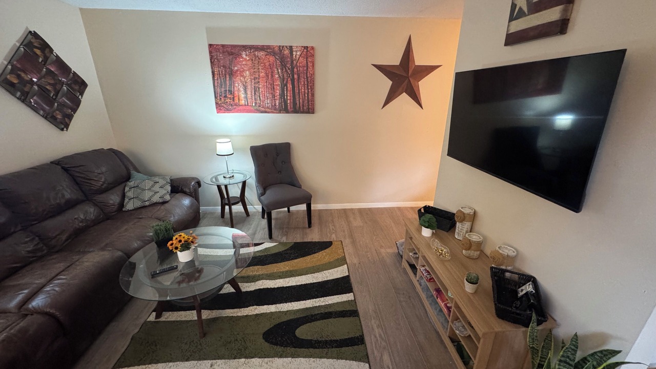 Photo of Livingroom in Junction City