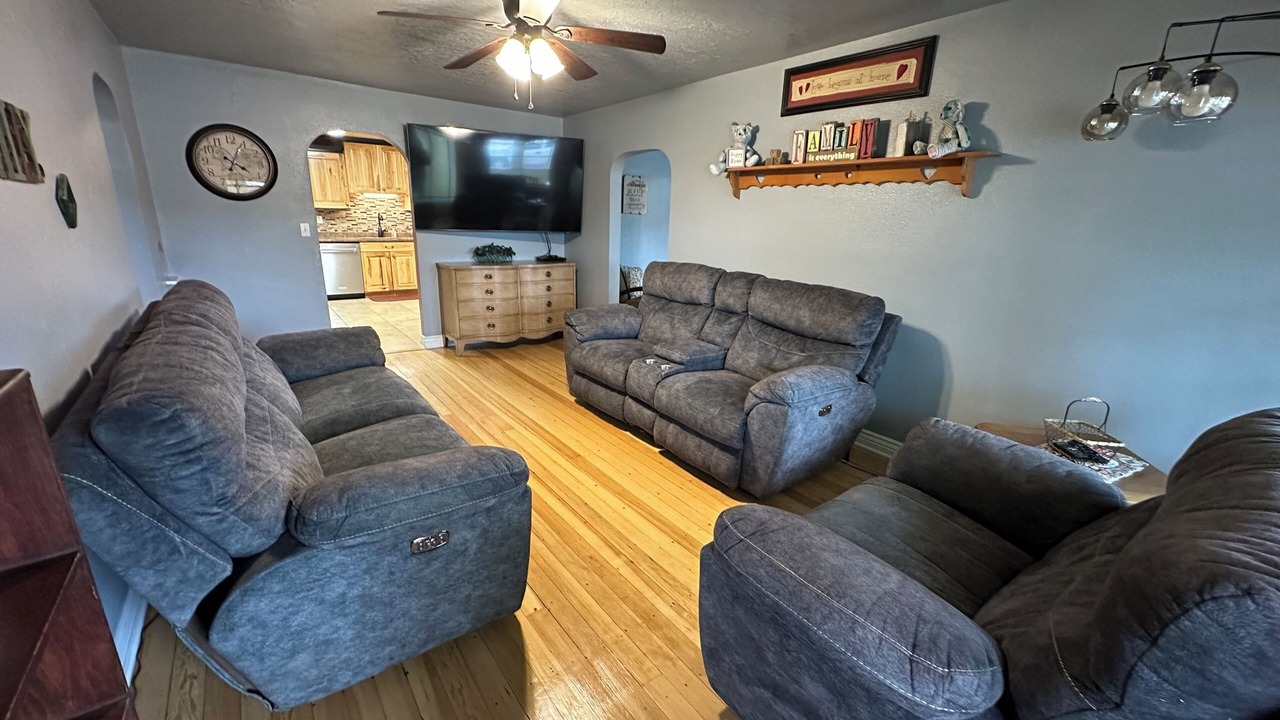 Photo of Livingroom in Vernal