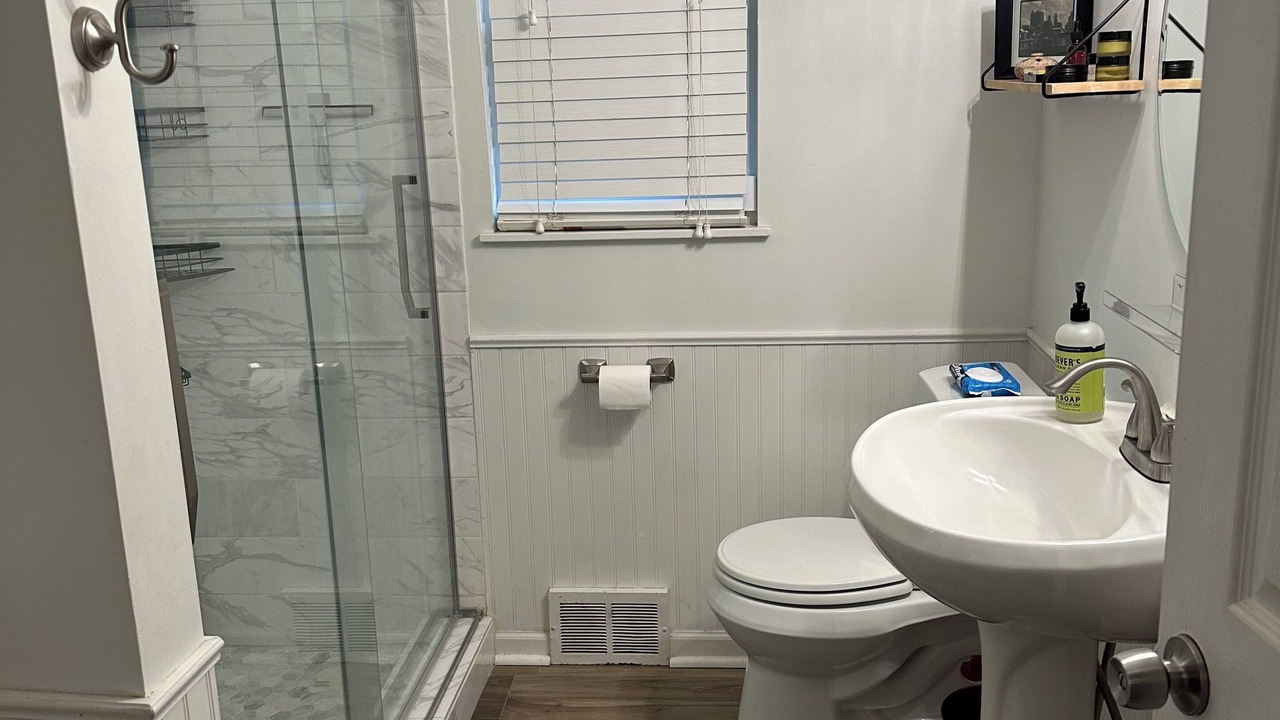Photo of Bathroom in Terrace Lake Gardens