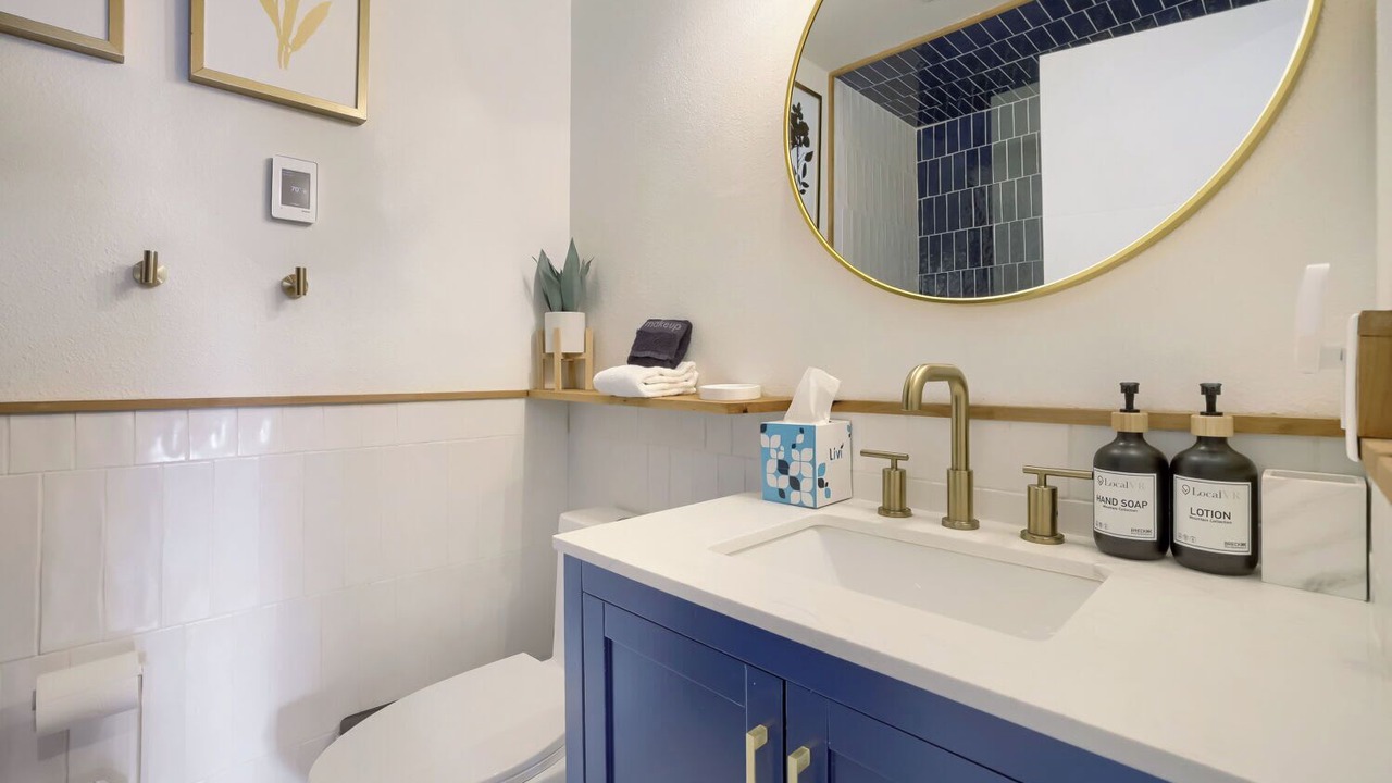 Photo of Bathroom in Summit Cove