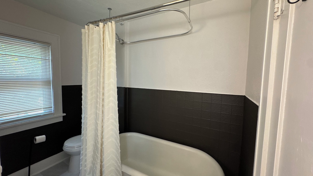 Photo of Bathroom in College Hill