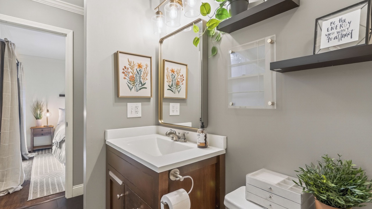 Photo of Bathroom in Rosedale