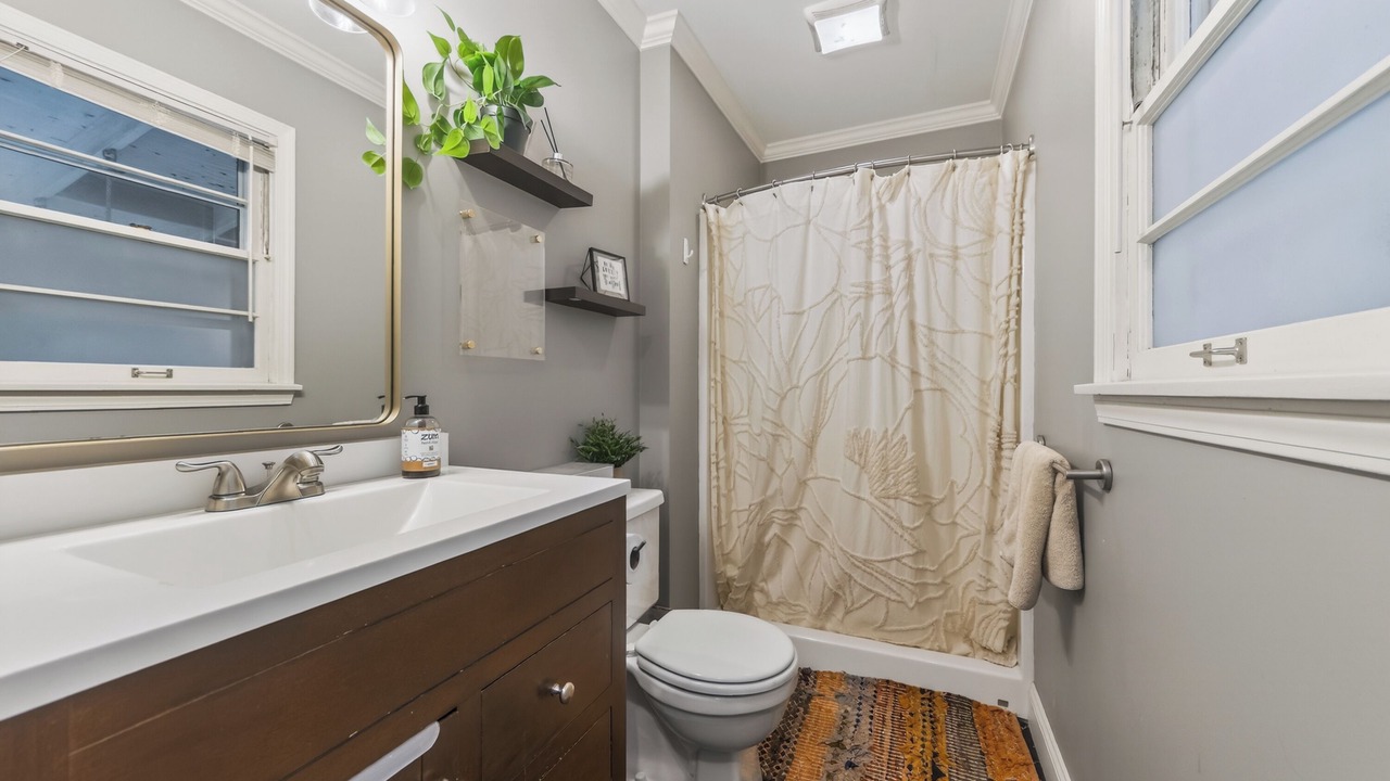 Photo of Bathroom in Rosedale