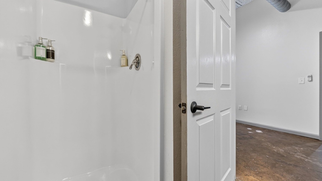 Photo of Bathroom in River Market