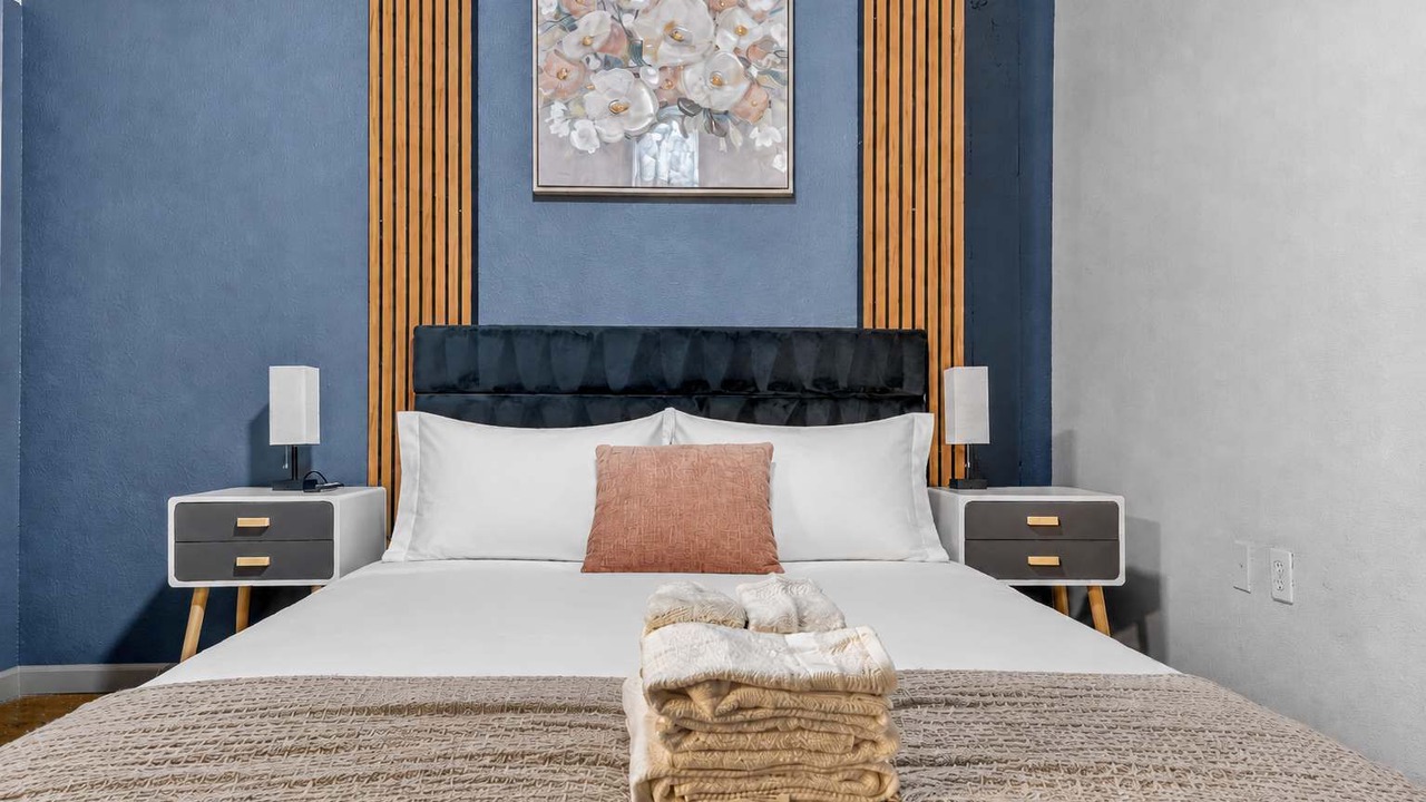 Photo of Bedroom in River Market