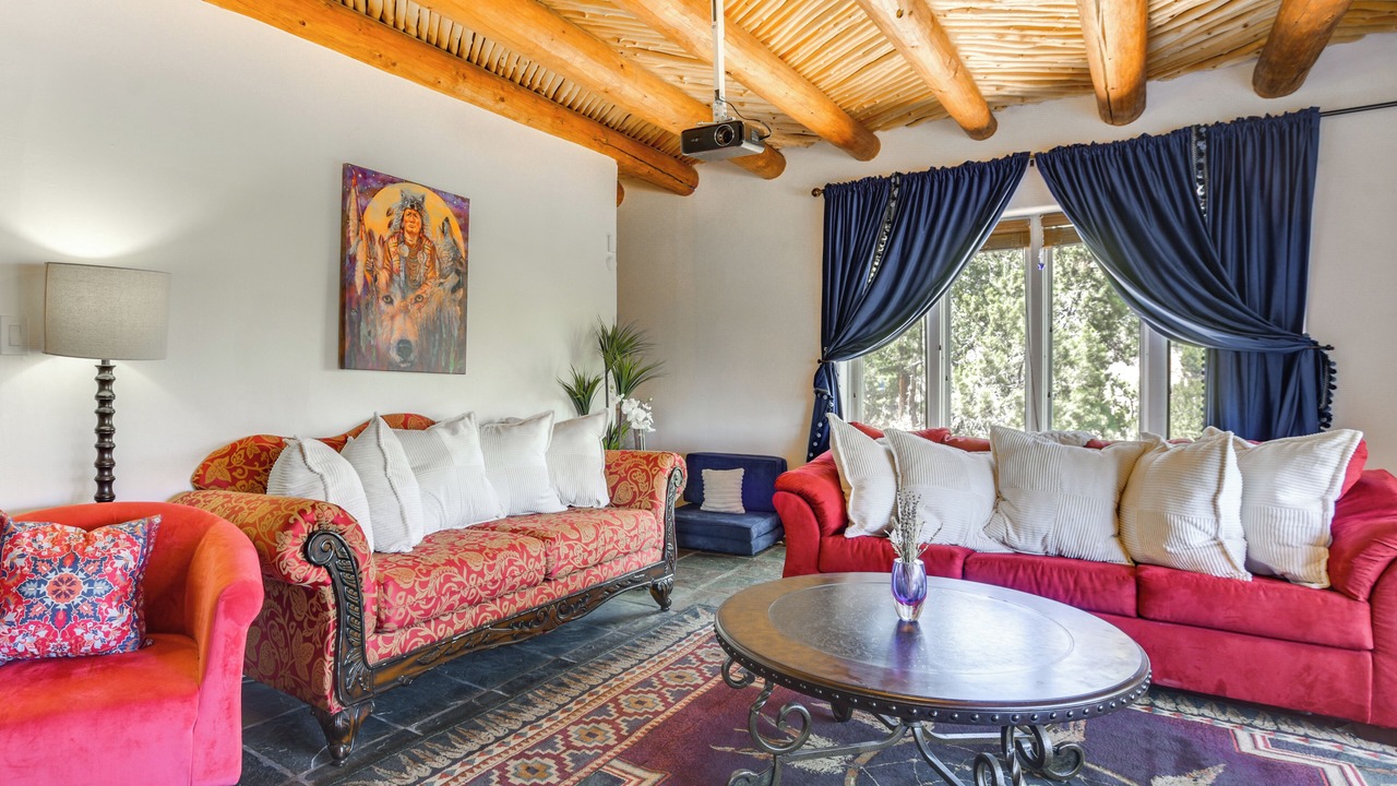 Photo of Livingroom in Canoncito