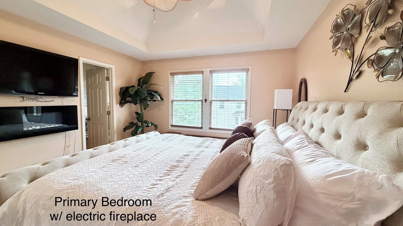 Photo of Bedroom in I-435 West KC-KS