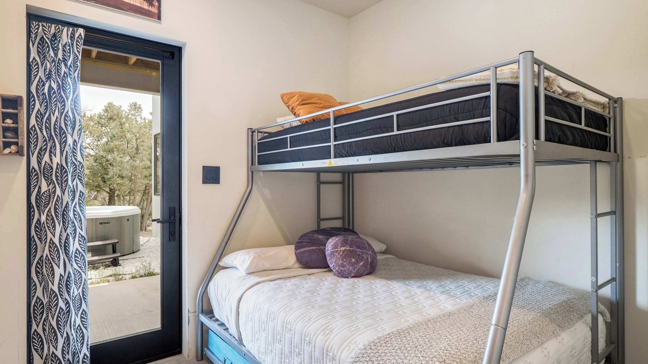 Photo of Bedroom in Valdez