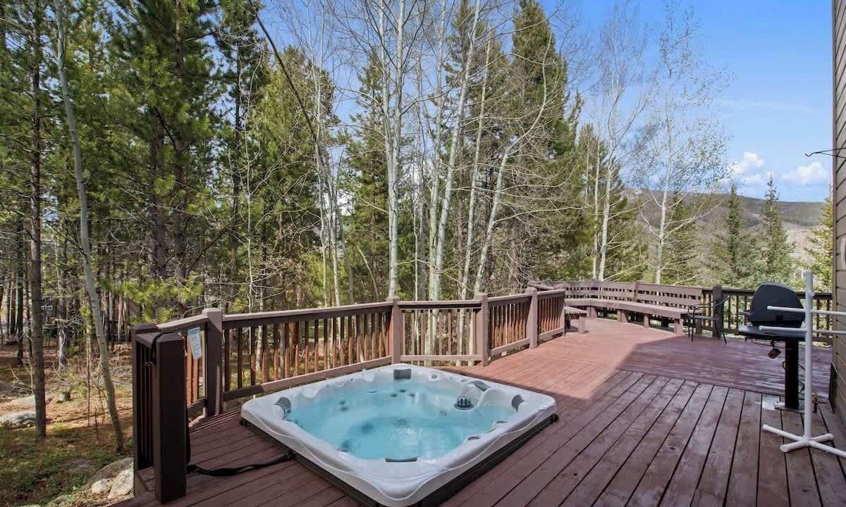 Photo of Outdoor in Three Peaks