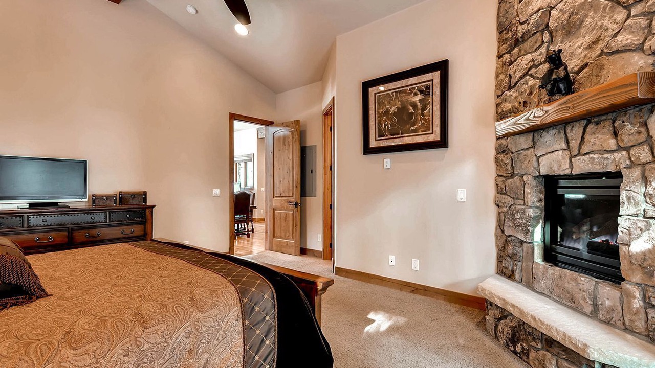 Photo of Bedroom in Keystone