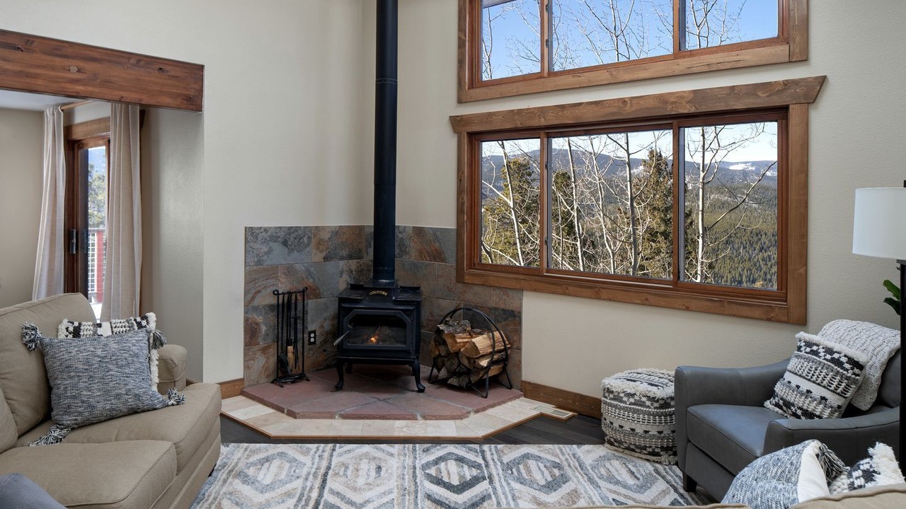 Photo of Livingroom in Rollinsville