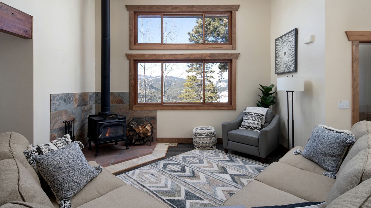 Photo of Livingroom in Rollinsville