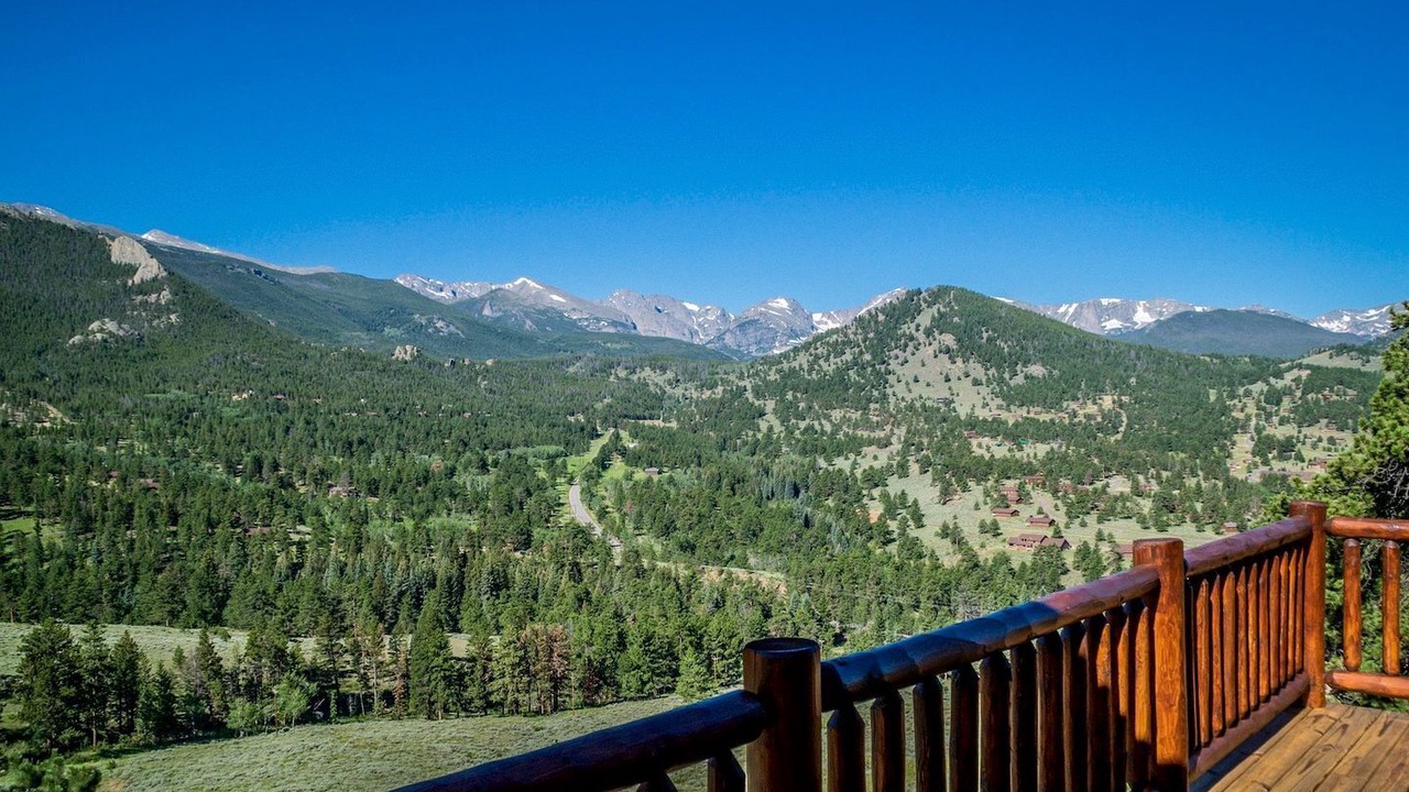 Photo of Outdoor in Windcliff Estates