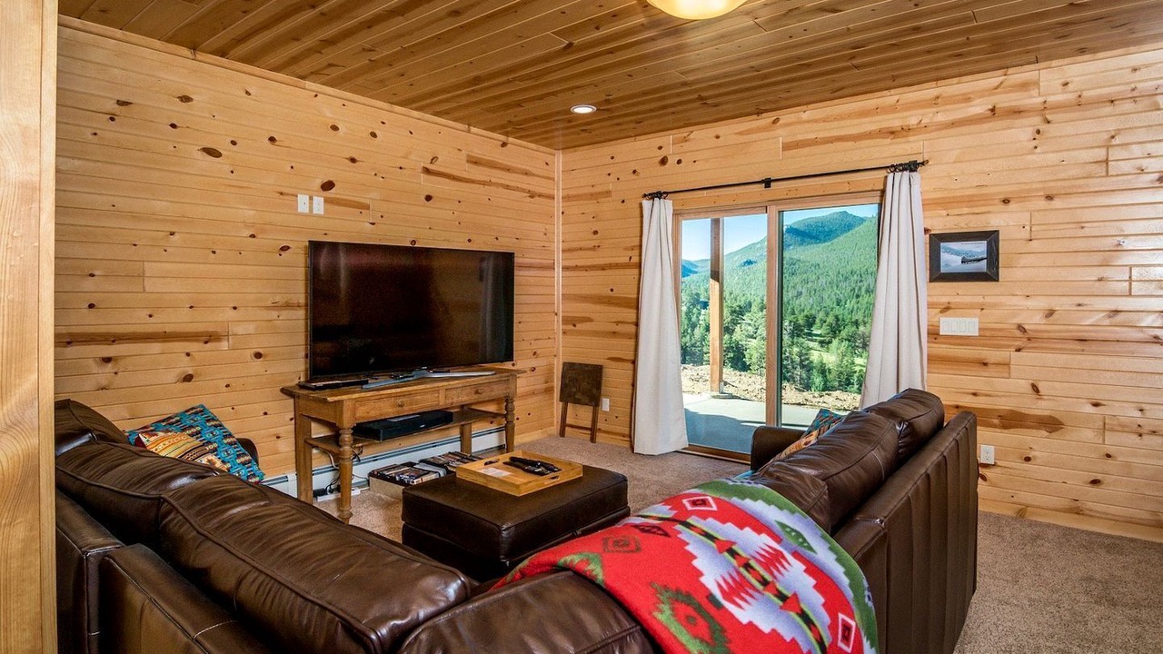Photo of Livingroom in Windcliff Estates