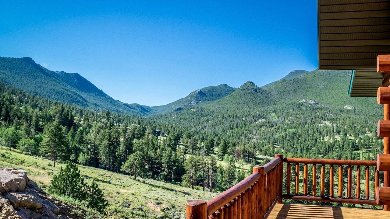Photo of Outdoor in Windcliff Estates
