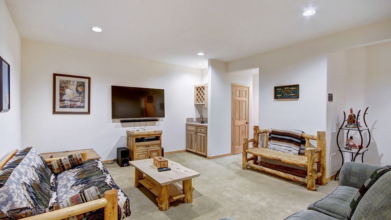 Photo of Livingroom in Boulder Ridge