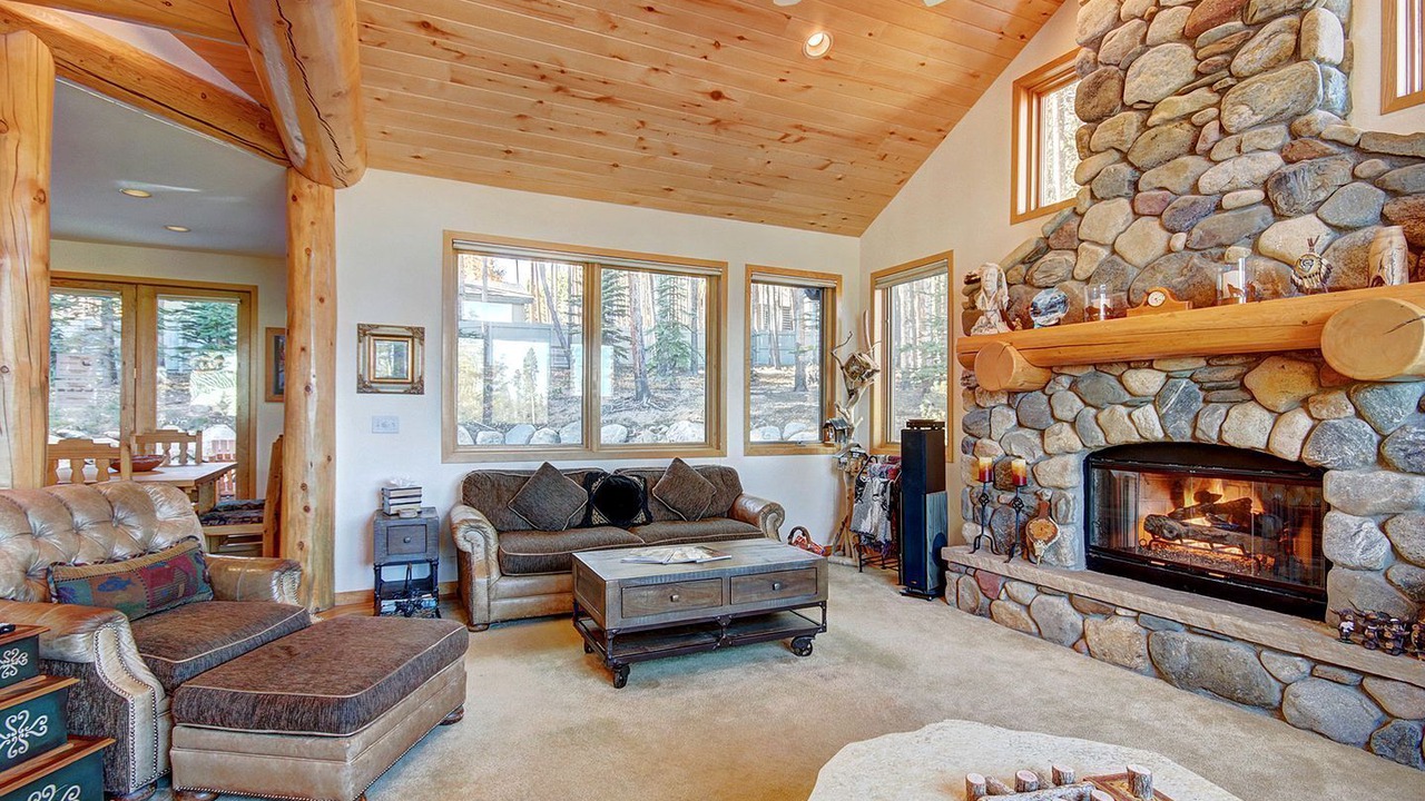 Photo of Livingroom in Boulder Ridge