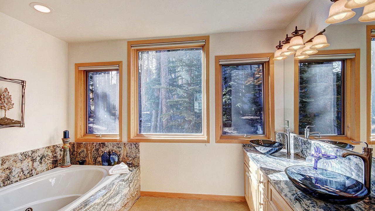 Photo of Bathroom in Boulder Ridge