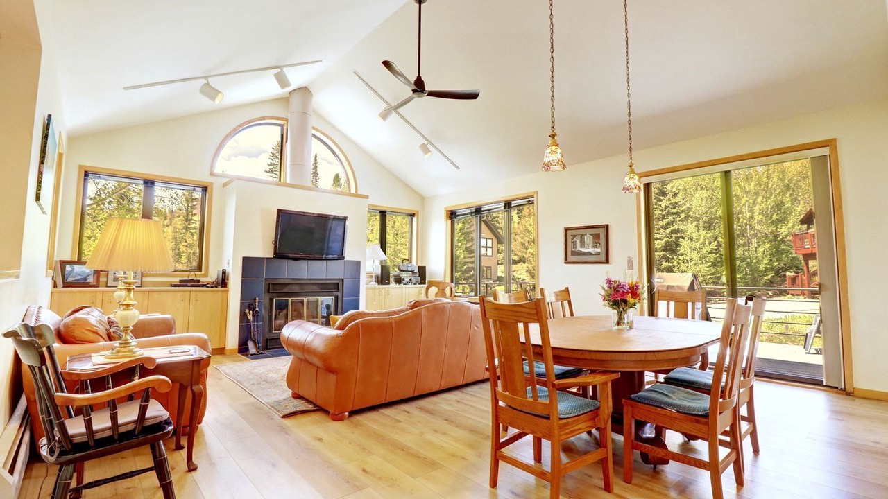 Photo of Livingroom in Keystone