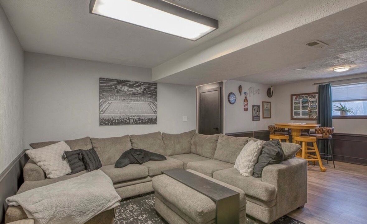 Photo of Livingroom in Leawood