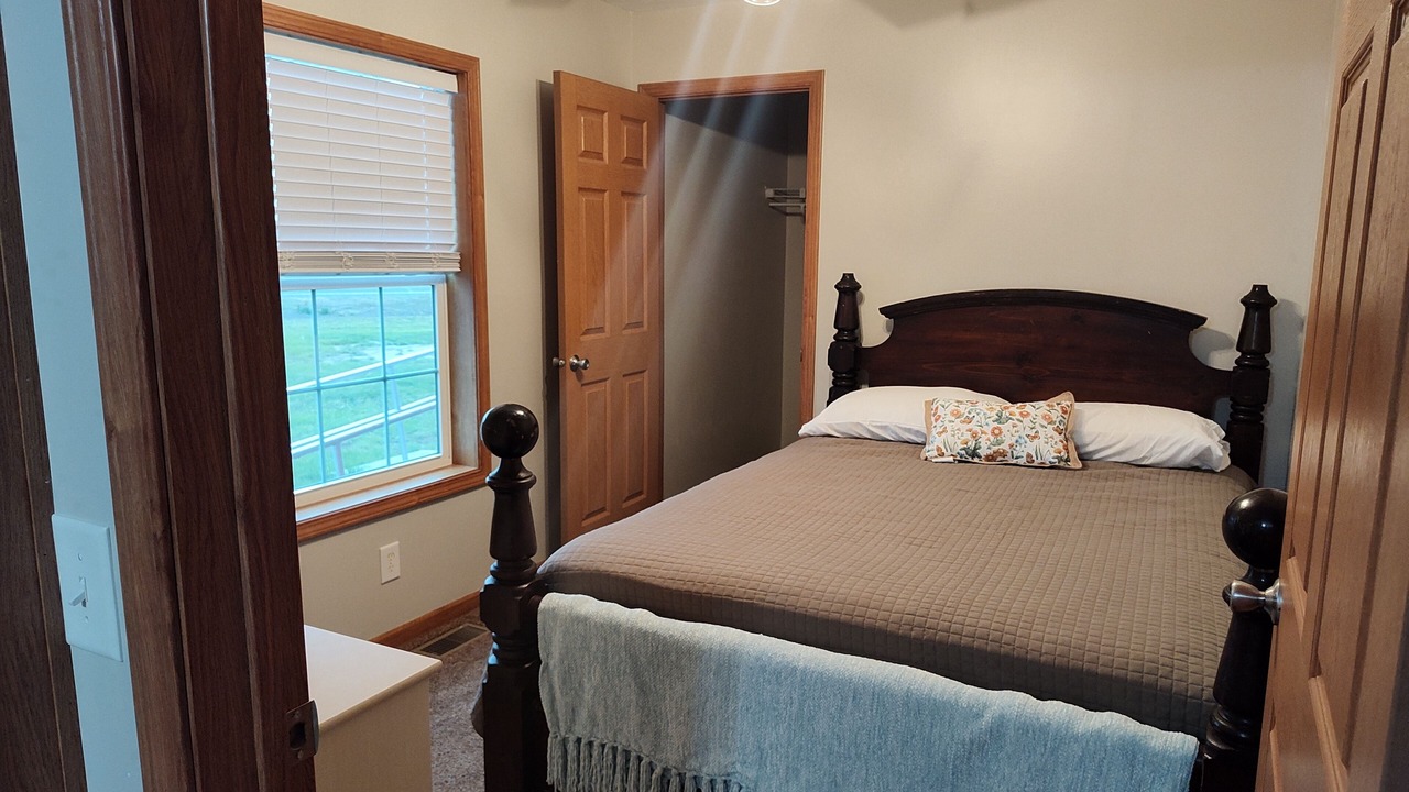 Photo of Bedroom in Furnas County