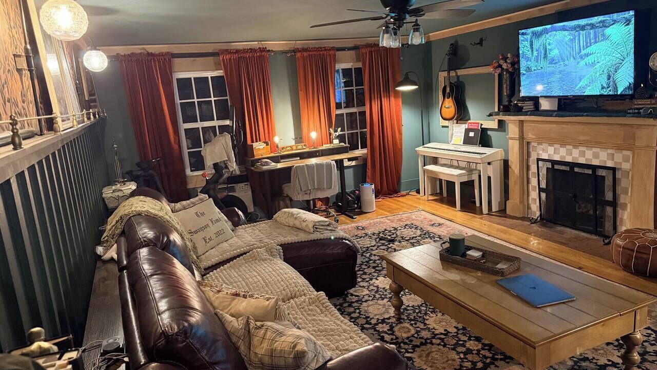 Photo of Livingroom in South Hyde Park