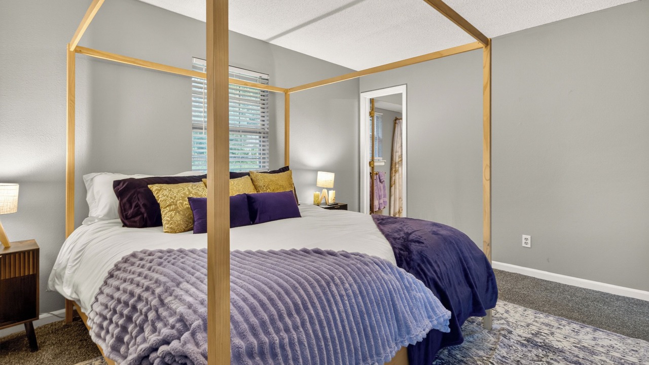 Photo of Bedroom in Blue Springs