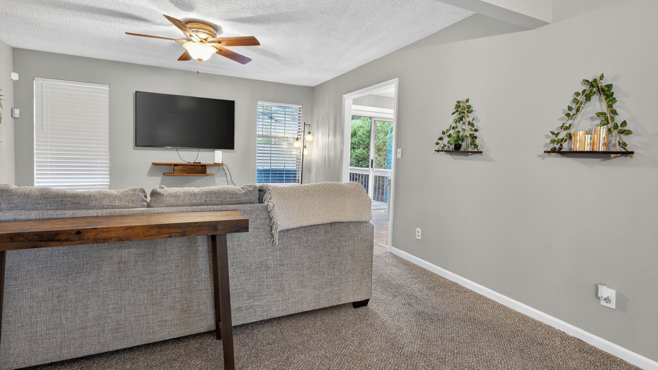 Photo of Livingroom in Blue Springs