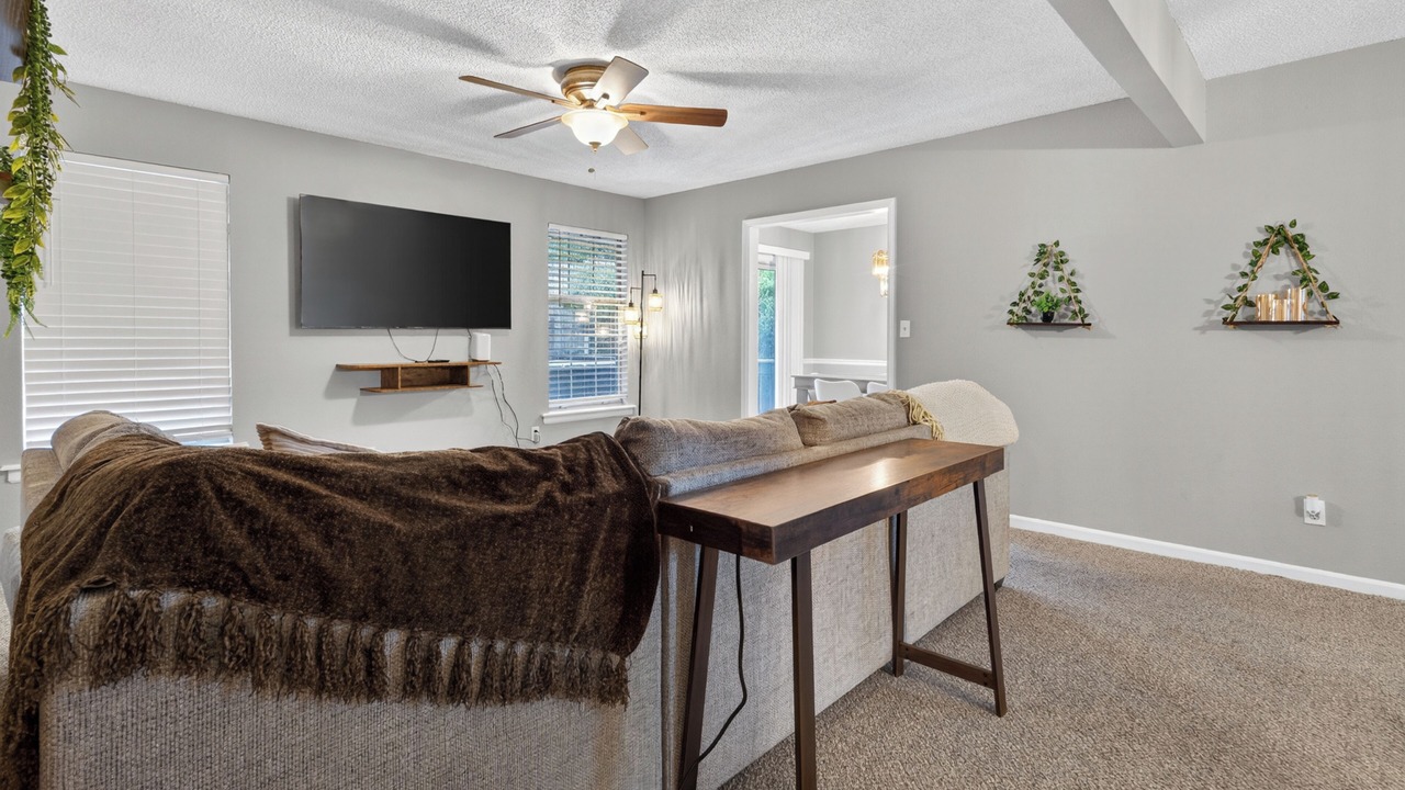 Photo of Livingroom in Blue Springs