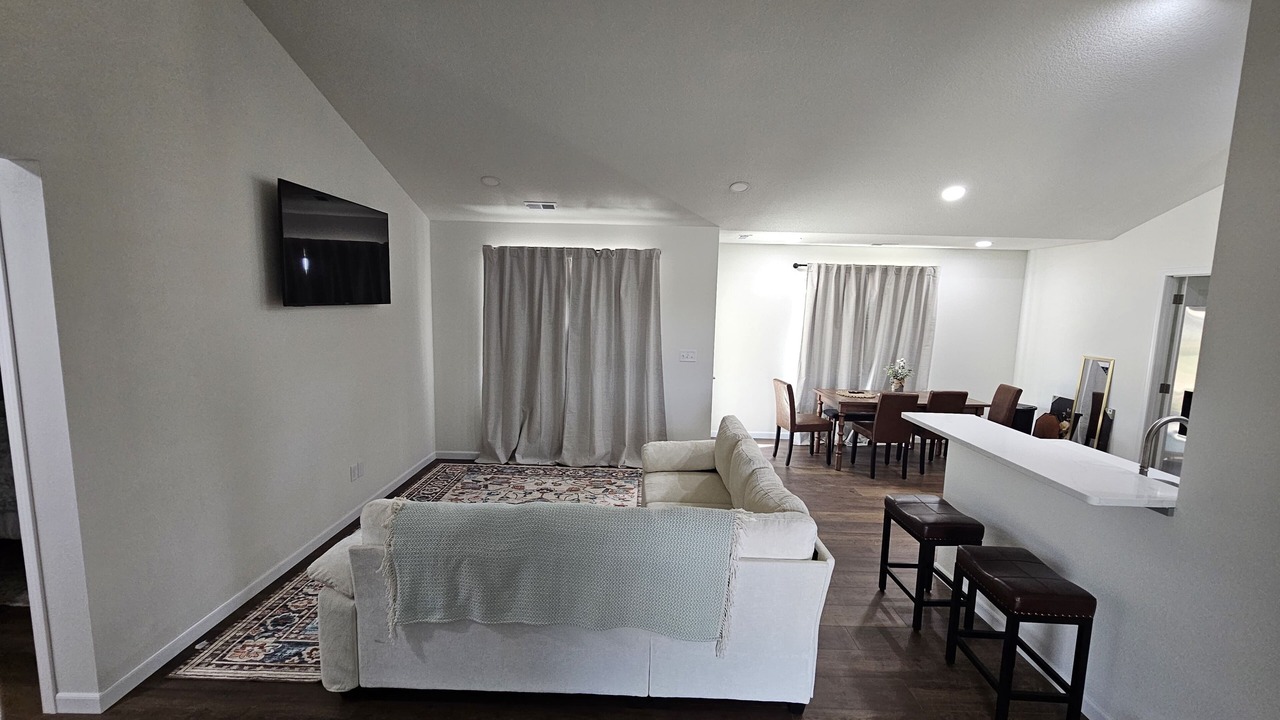 Photo of Livingroom in Dodge City