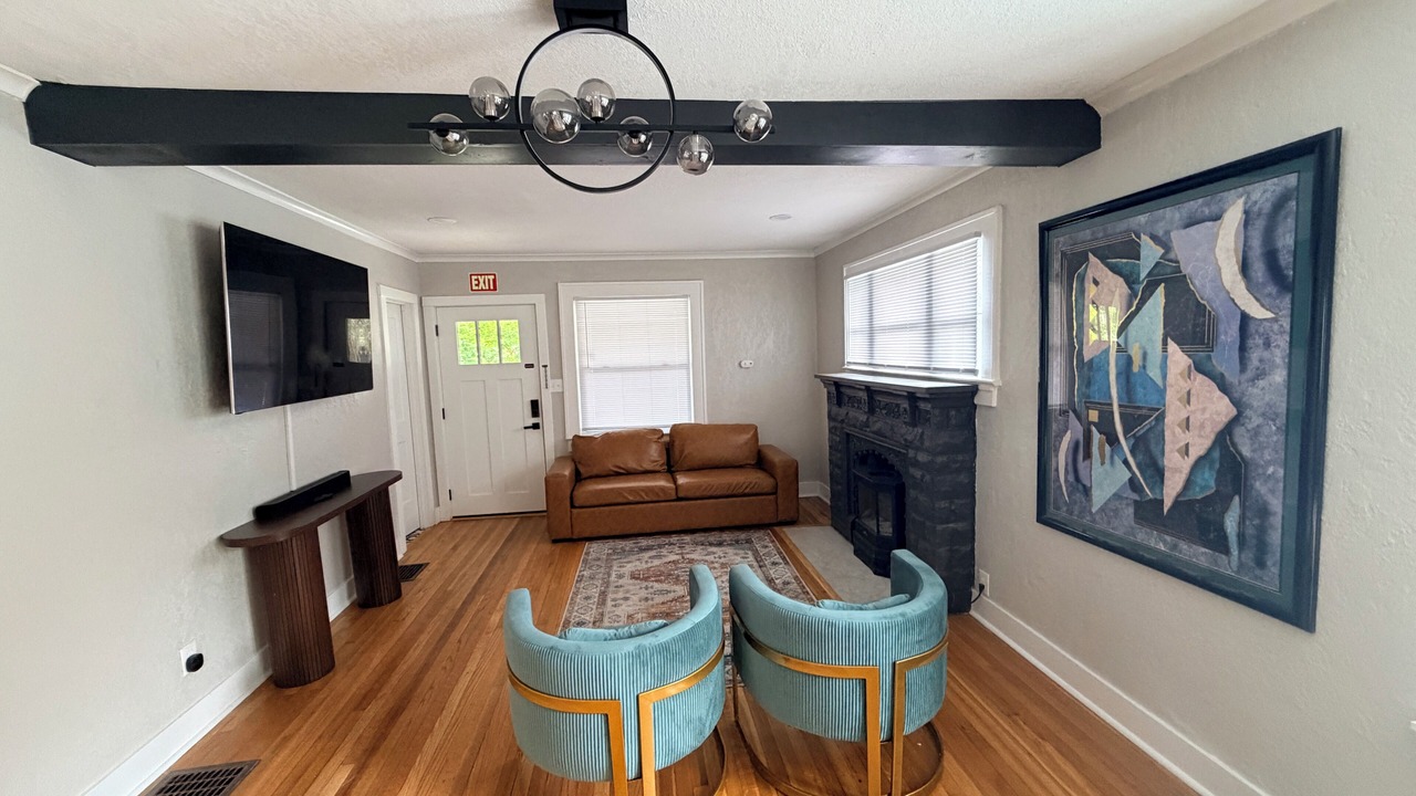 Photo of Livingroom in Rosedale