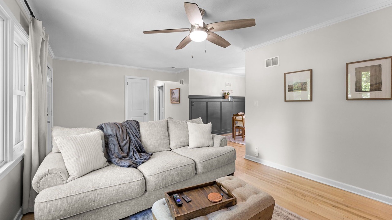 Photo of Livingroom in South Kansas City