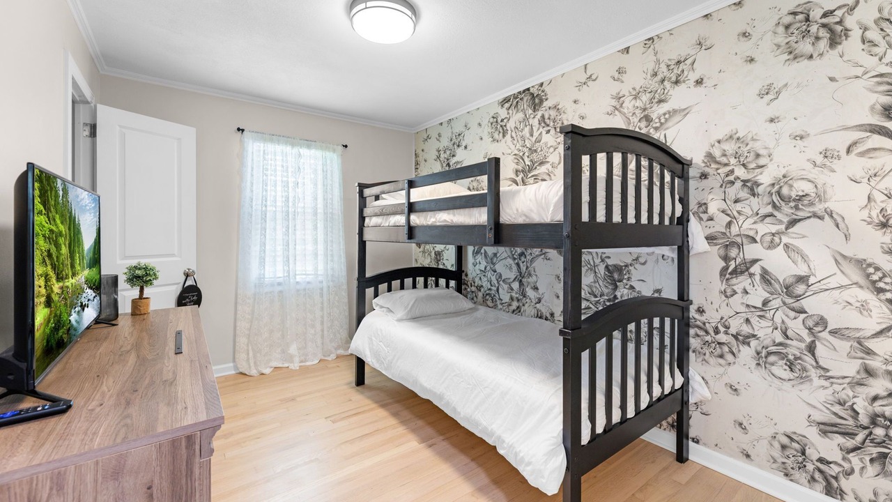 Photo of Bedroom in South Kansas City
