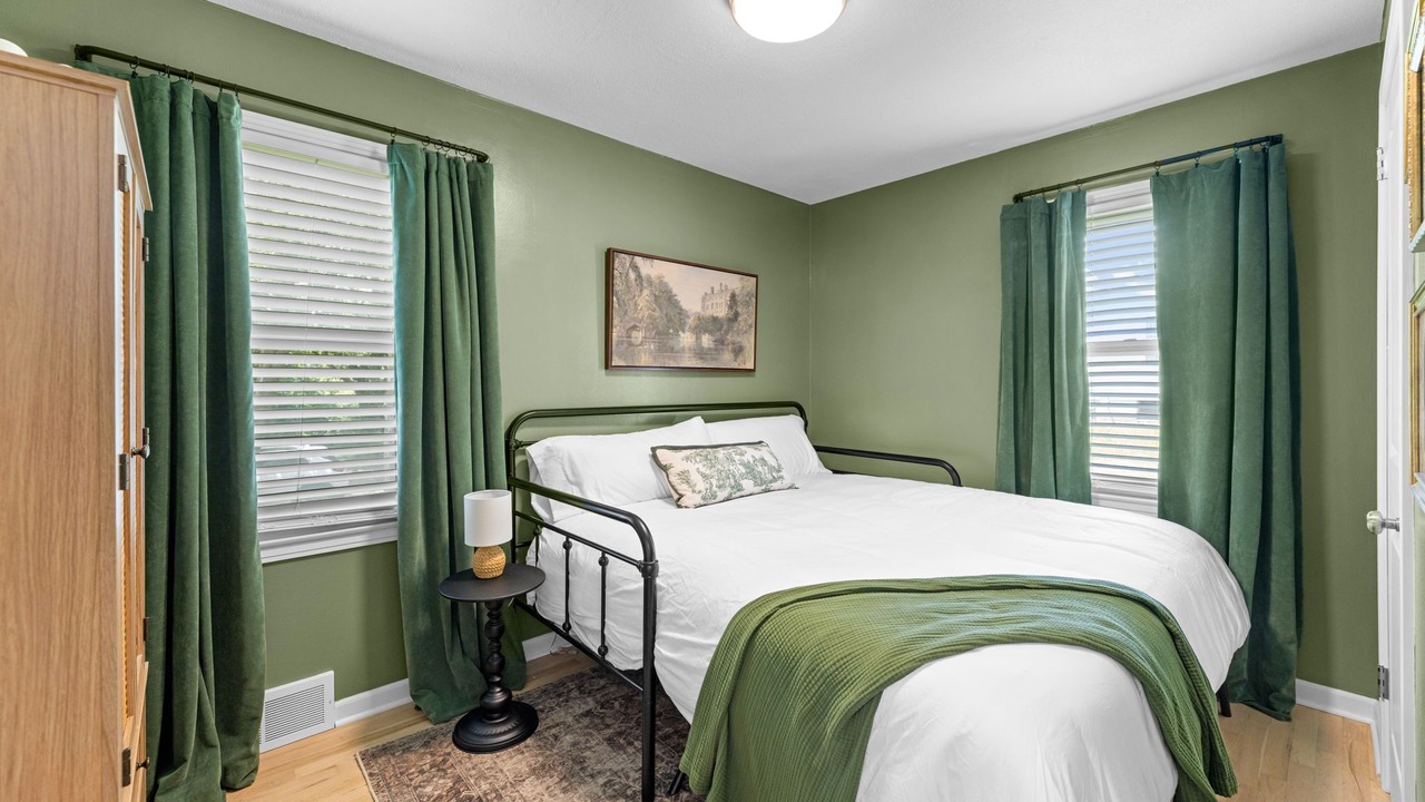 Photo of Bedroom in South Kansas City