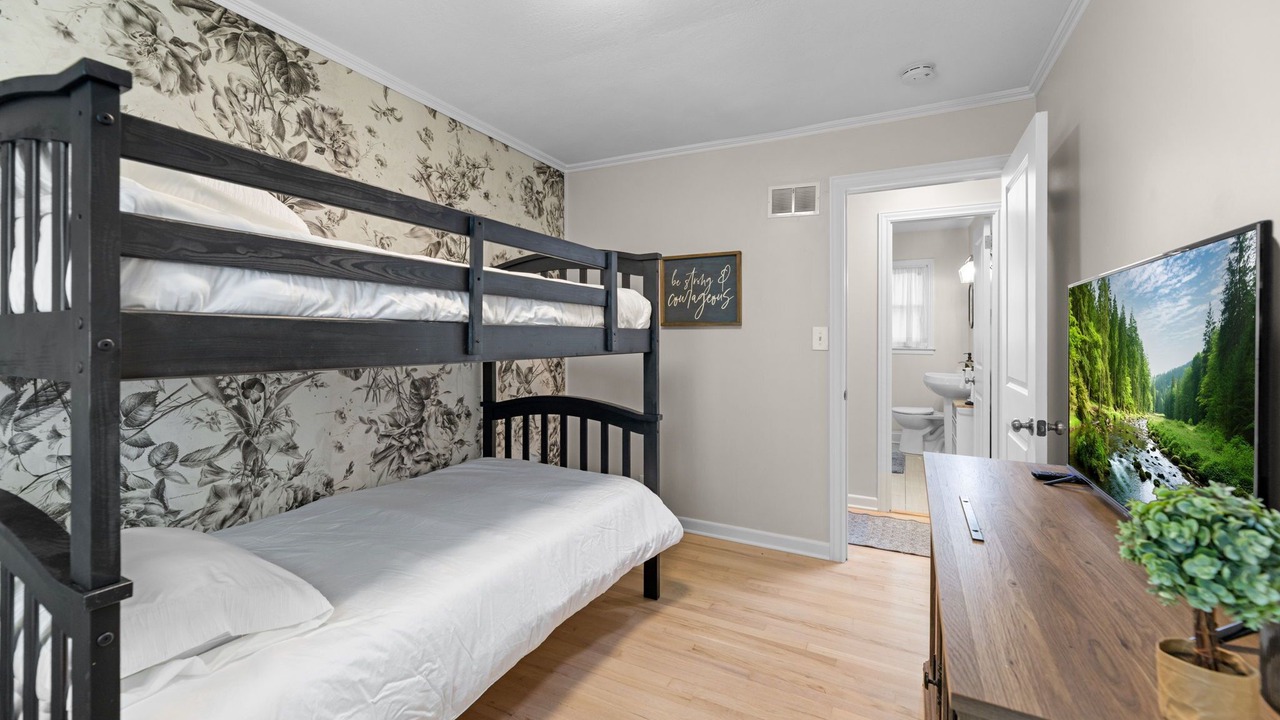 Photo of Bedroom in South Kansas City